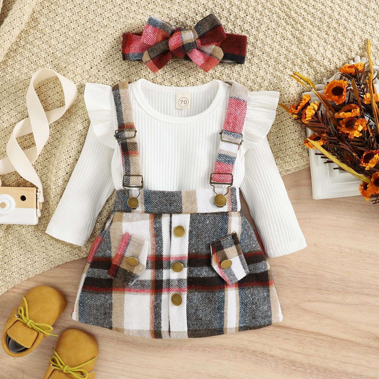 ベビー服  チェック柄サスペンダースカートセット
