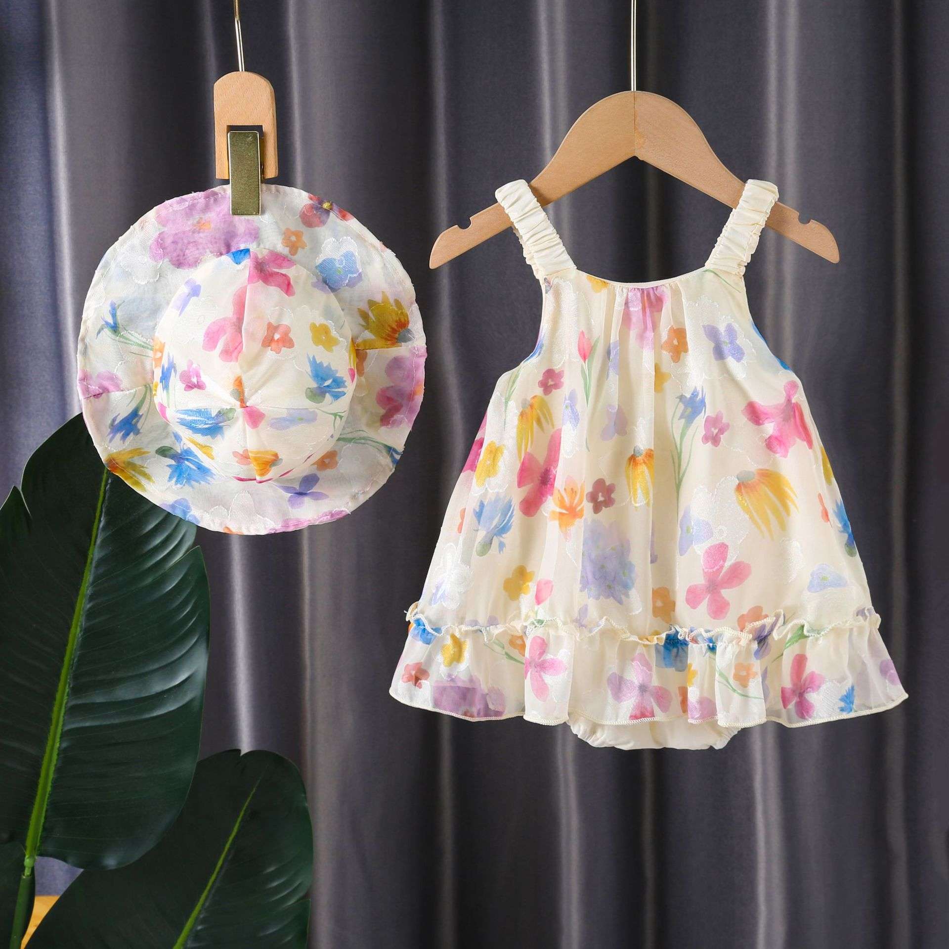 ベビー服  フローラルキャミソールワンピースと帽子セット