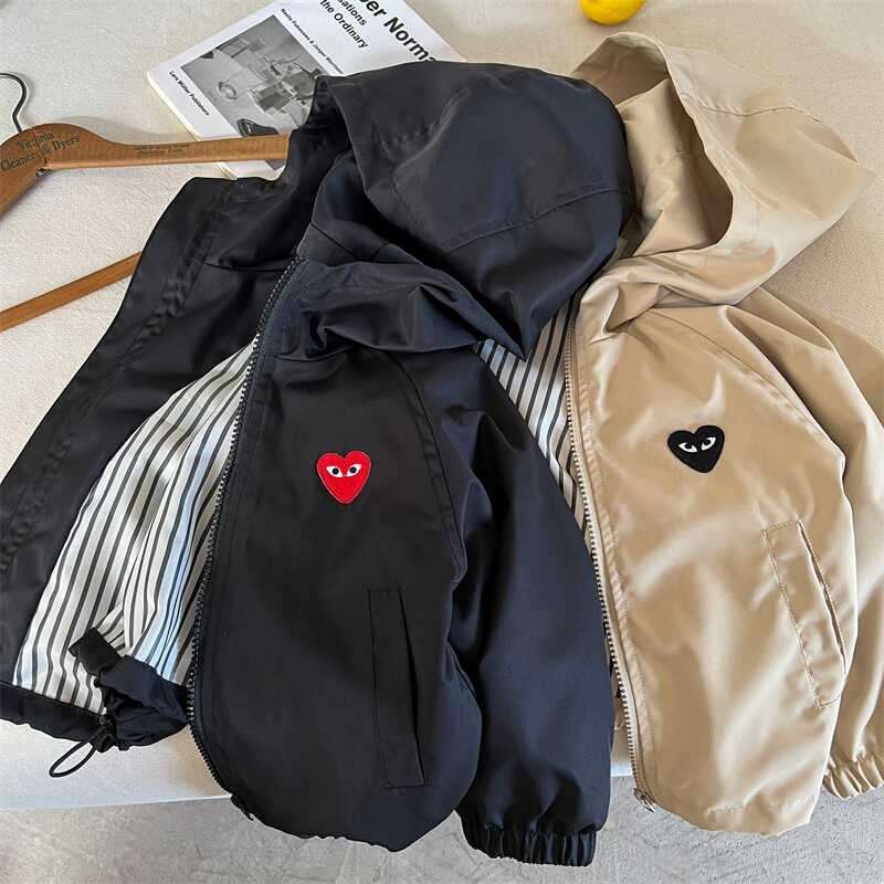 ベビー服  ハートワッペン付きベビーフード付きジャケット