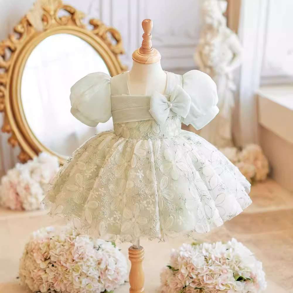ベビー服  ふんわりチュールの妖精風ベビードレス