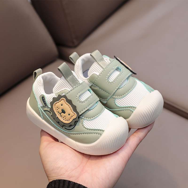 ベビー服  ライオンキャラクター付き赤ちゃん用スニーカー12cm~13cm
