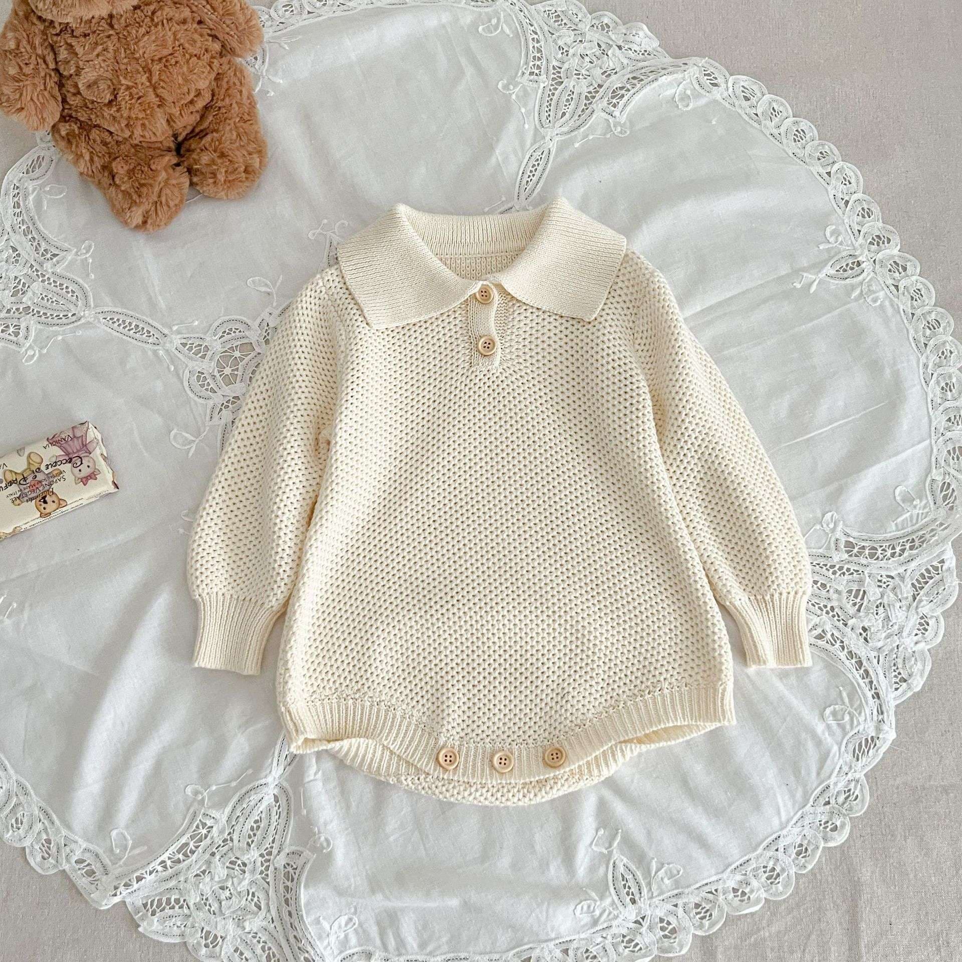 ベビー服 ふわもこ襟付きニットロンパース