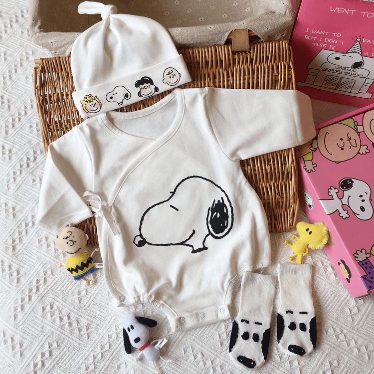 ベビー服  スヌーピーとウッドストックの赤ちゃん肌着セット