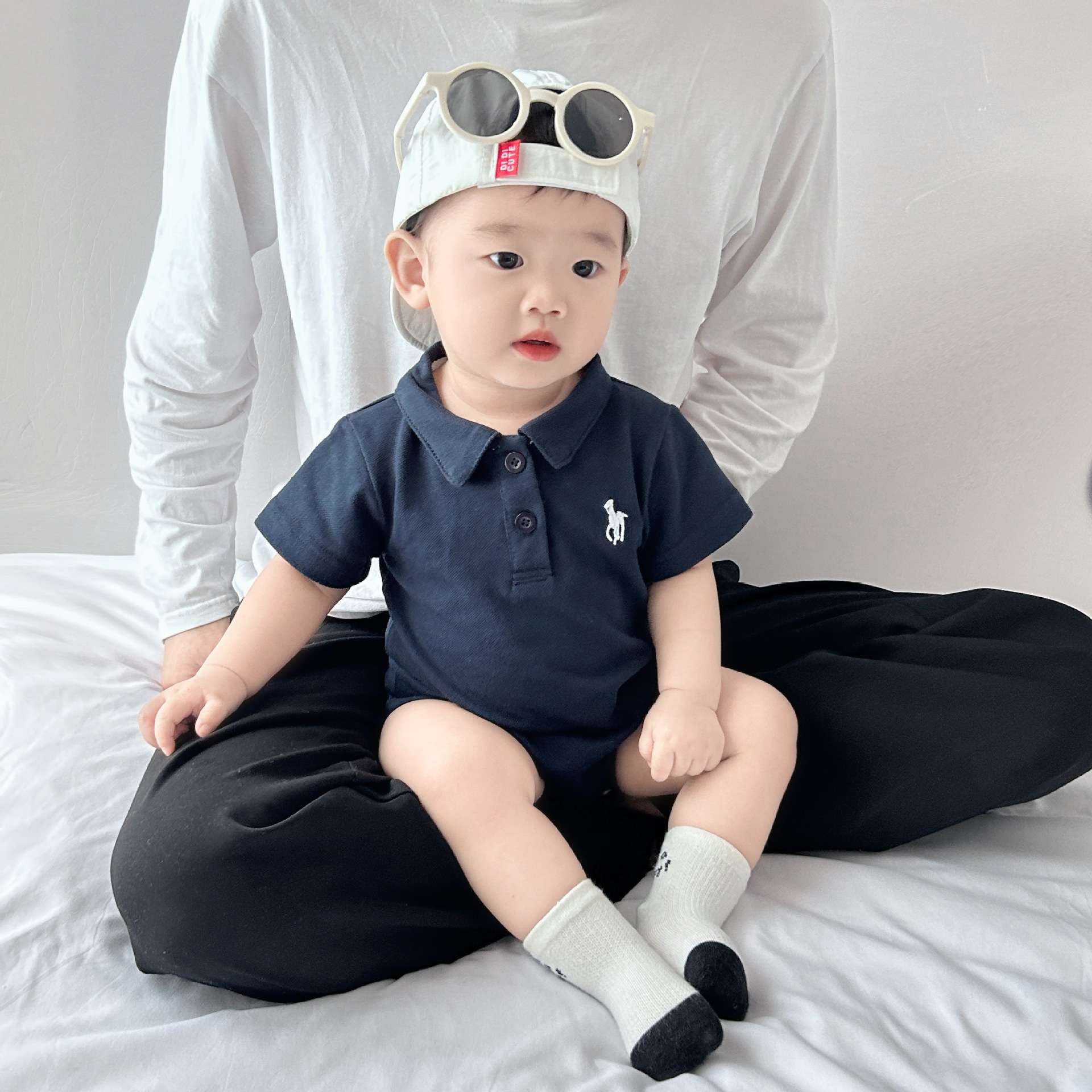 ベビー服  小さなお出かけスタイリッシュロンパース