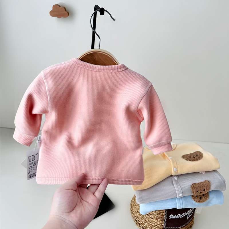 ベビー服  くまさんワッペン付きベビーカーディガン