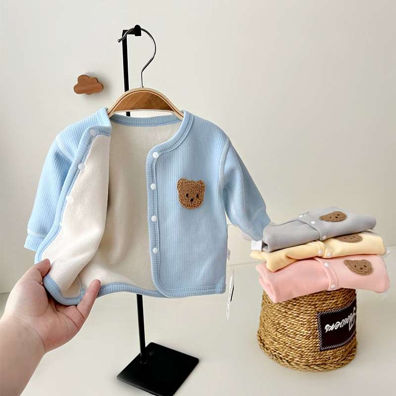 ベビー服  くまさんワッペン付きベビーカーディガン