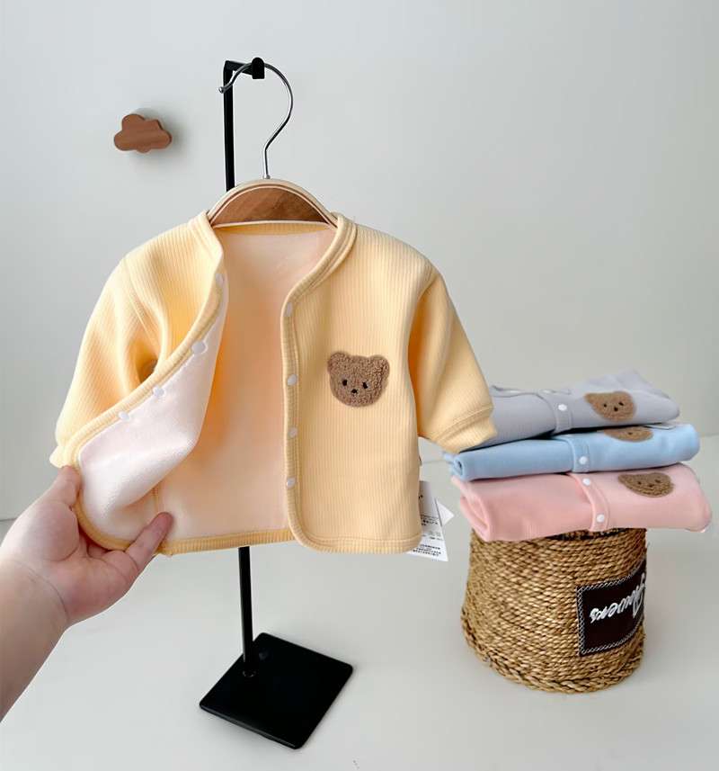 ベビー服  くまさんワッペン付きベビーカーディガン