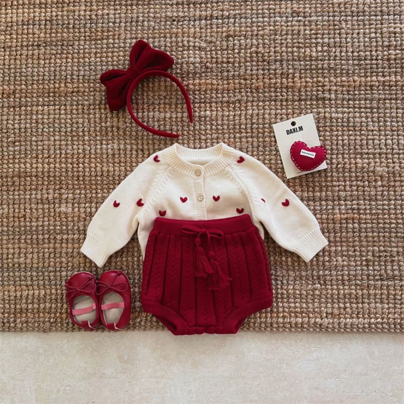 ベビー服 秋冬 ハート刺繍ニットカーディガン ブルマーセット