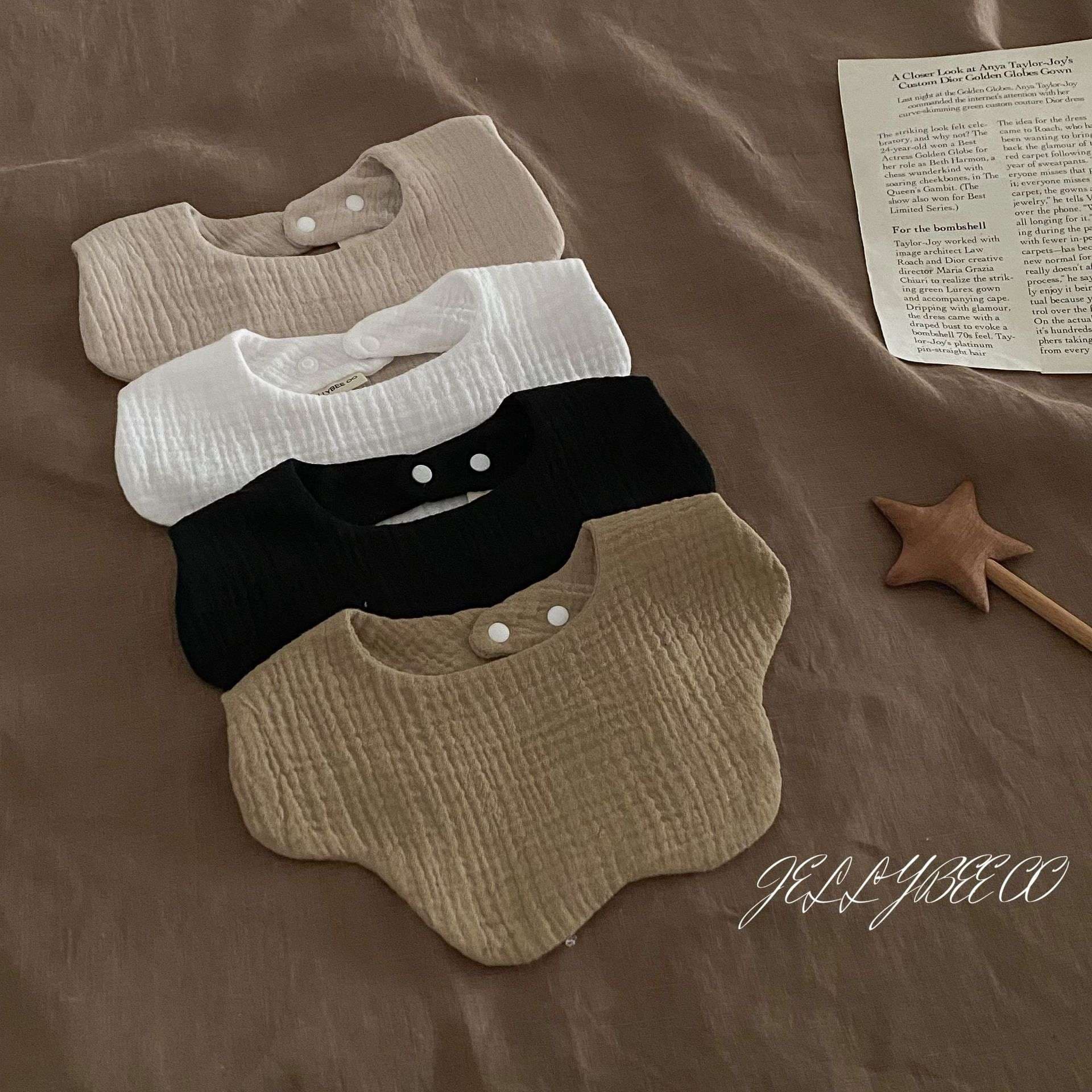 ベビー服  ナチュラル素材の雲形スタイ