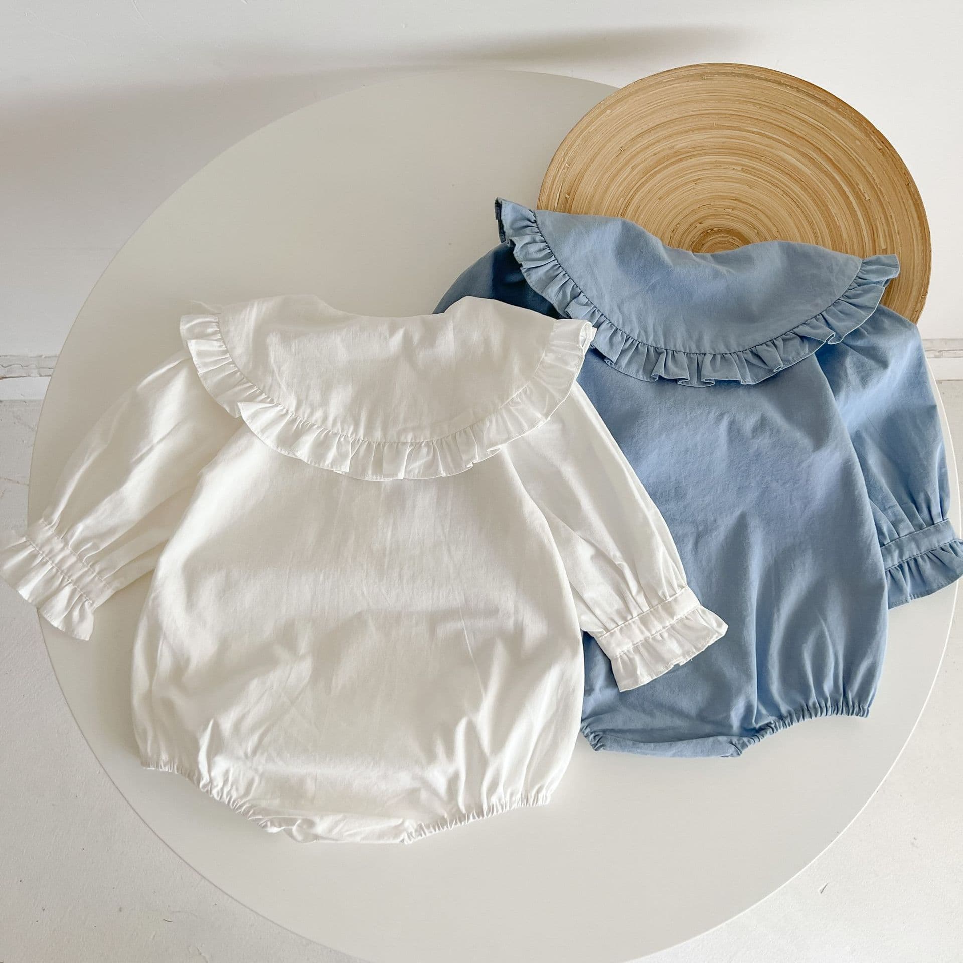 ベビー服 ふんわり襟付きベビーロンパース