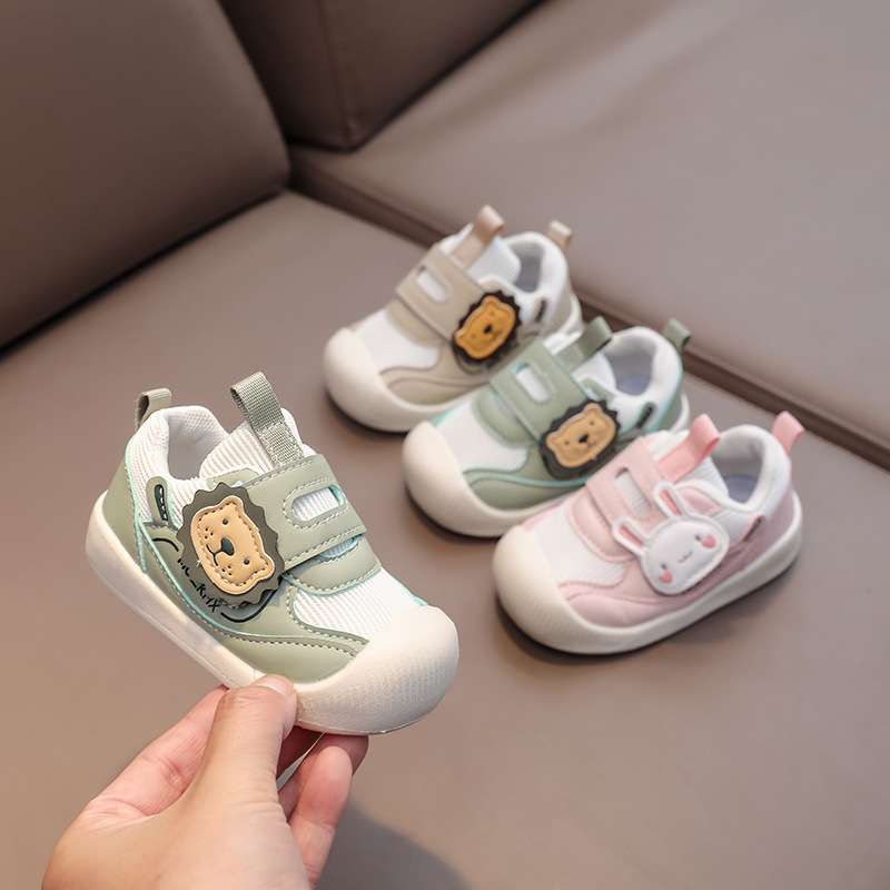 ベビー服  ライオンキャラクター付き赤ちゃん用スニーカー12cm~13cm