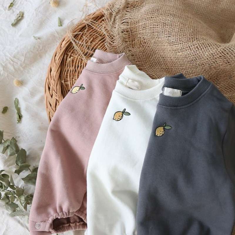 ベビー服 やわらか素材のキュートな赤ちゃん用ロンパース
