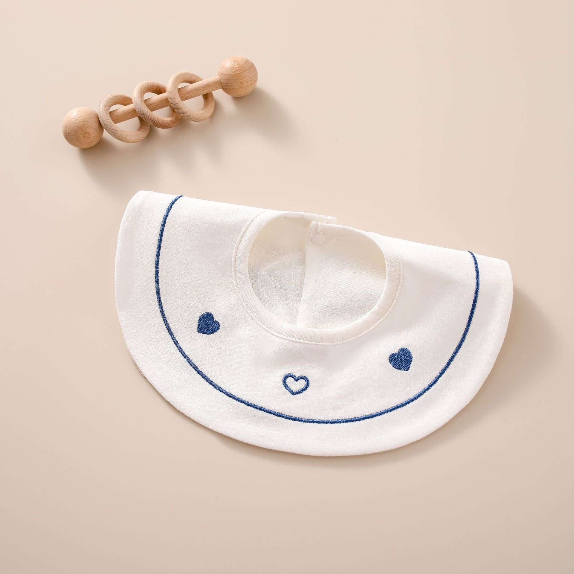 ベビー服  ハートモチーフの赤ちゃん用スタイ3点セット