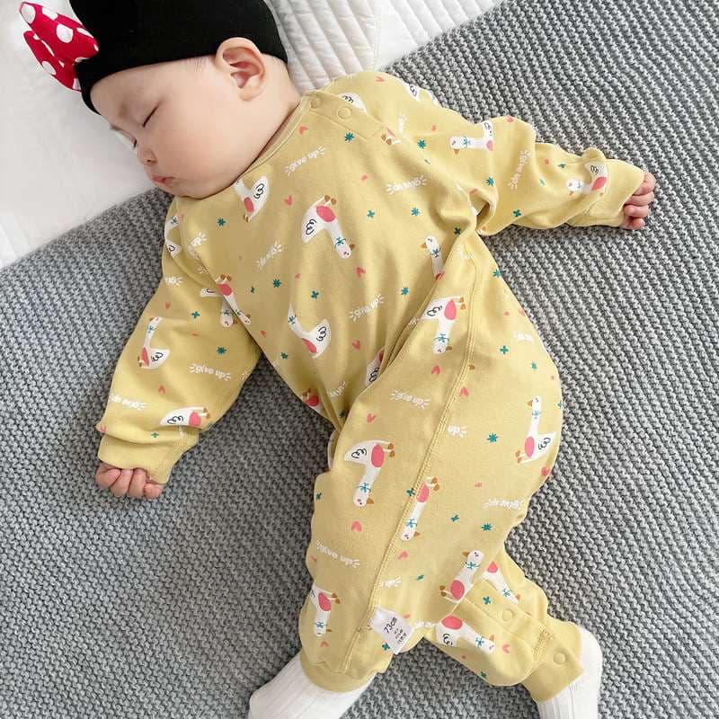 ベビー服  キュートな動物柄ベビーロンパース