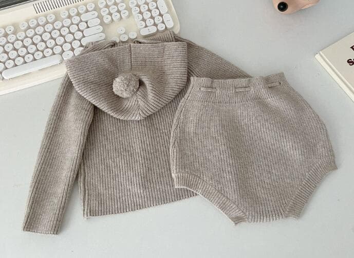 新作ベビー服ニット風くまさん耳付きセットアップ