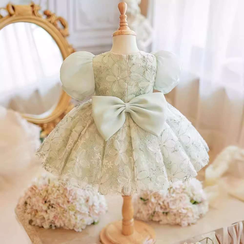 ベビー服  ふんわりチュールの妖精風ベビードレス