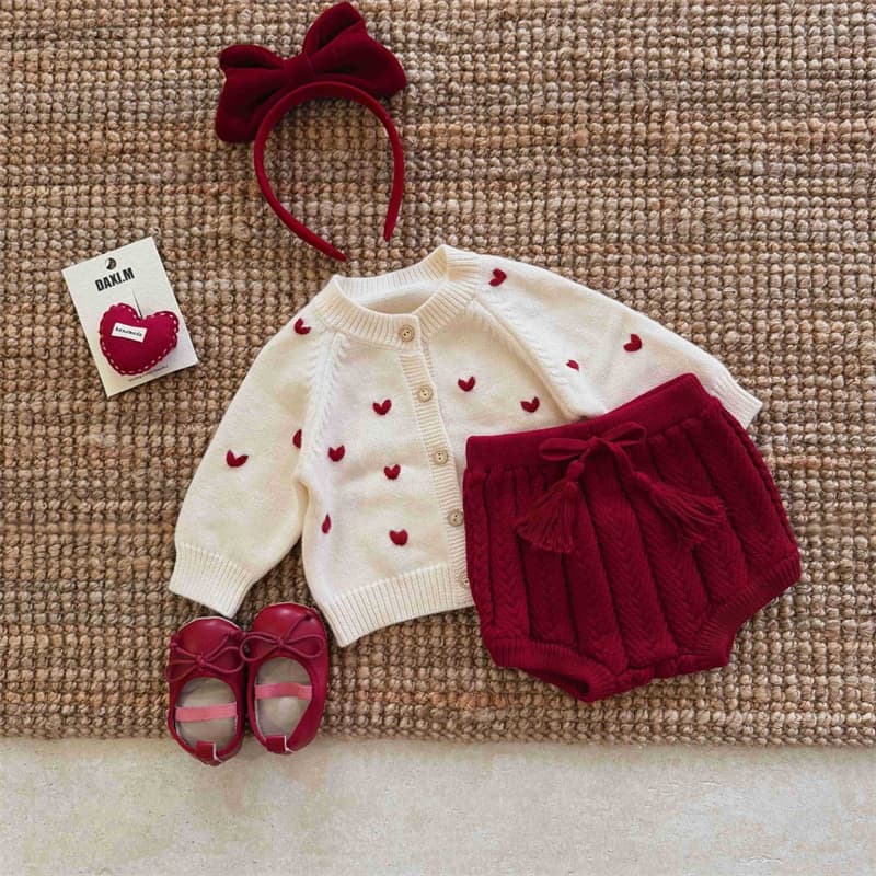 ベビー服 秋冬 ハート刺繍ニットカーディガン ブルマーセット