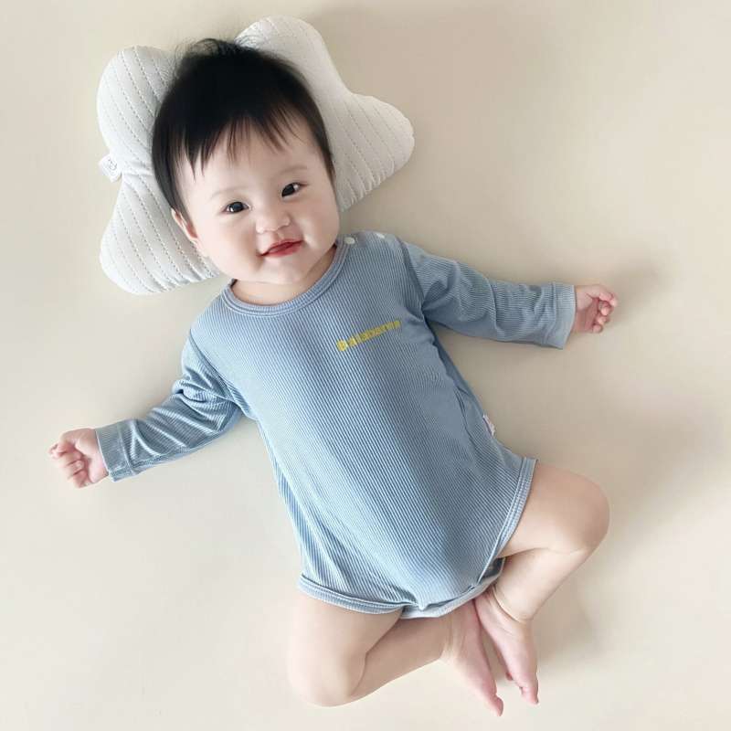 ベビー服  ふわふわ雲枕付き 赤ちゃんのやわらかロンパース